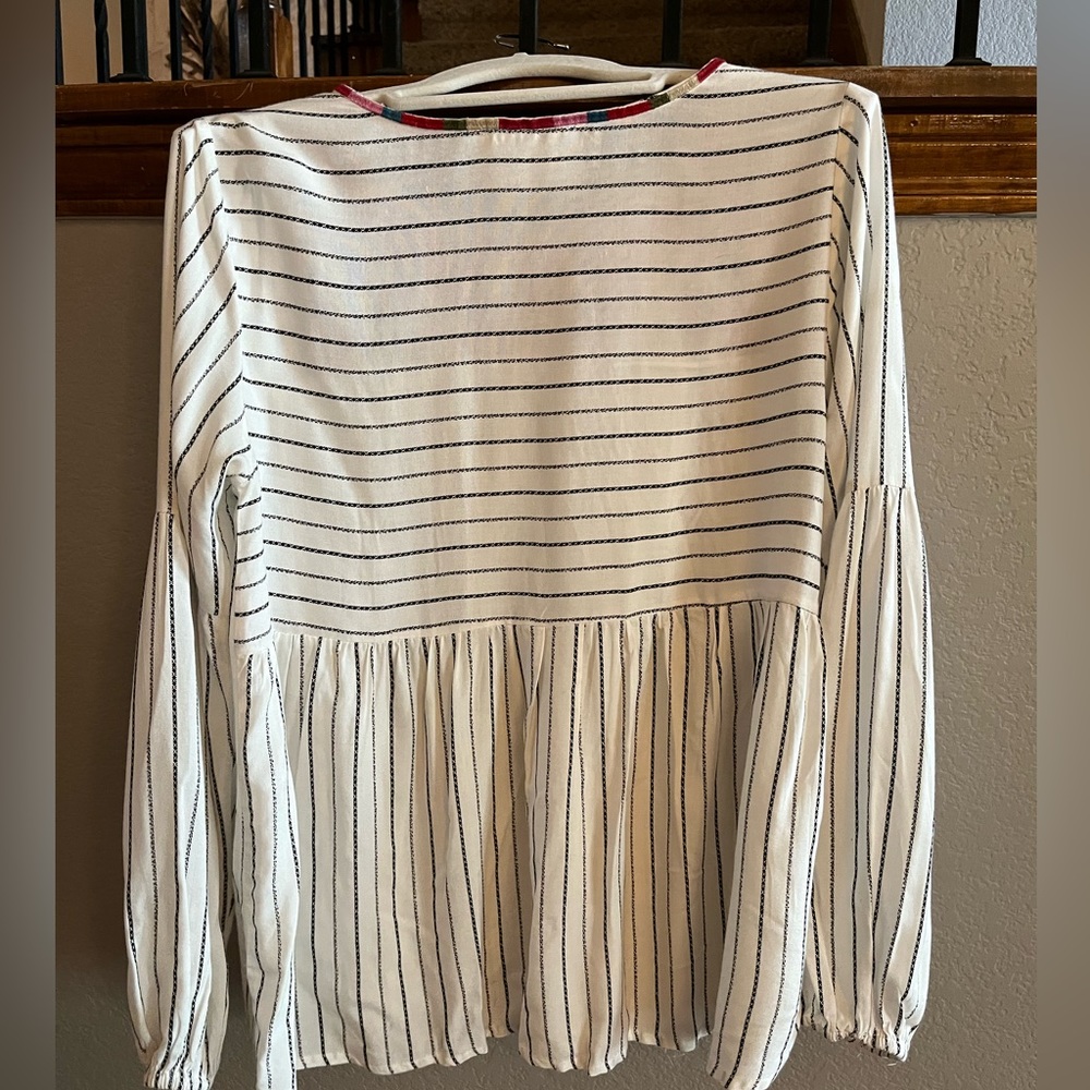 Embroidered top - Picture 3 of 4